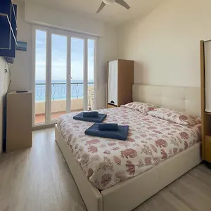 Appartement Bh - Sea View - Vue 2 Personnes, Nice